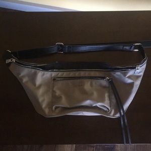 Fanny pack